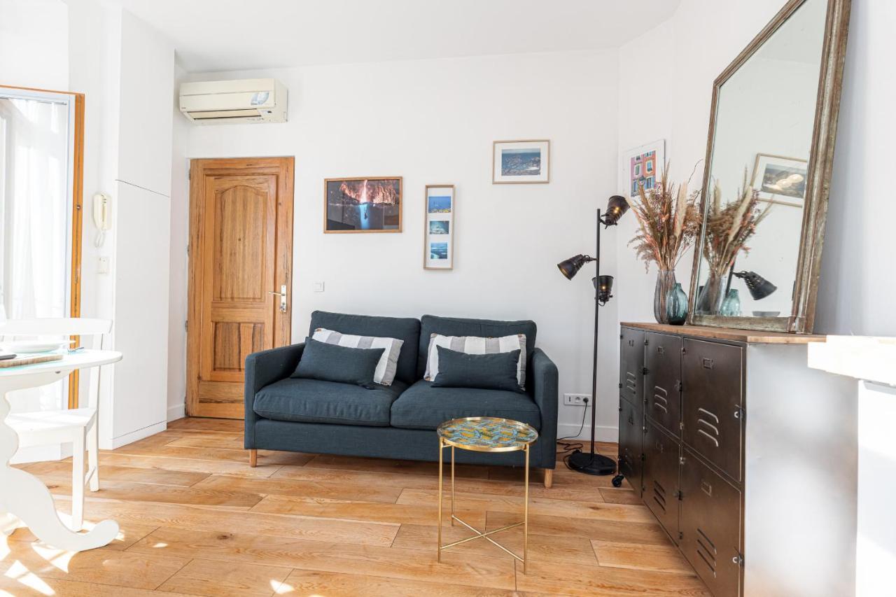 1 Bdr Downtown Near Place Massena Nice Exterior photo